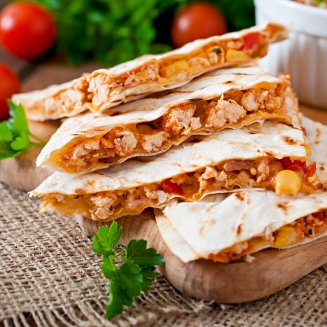Kids 3 - Quesadilla or Nachos.